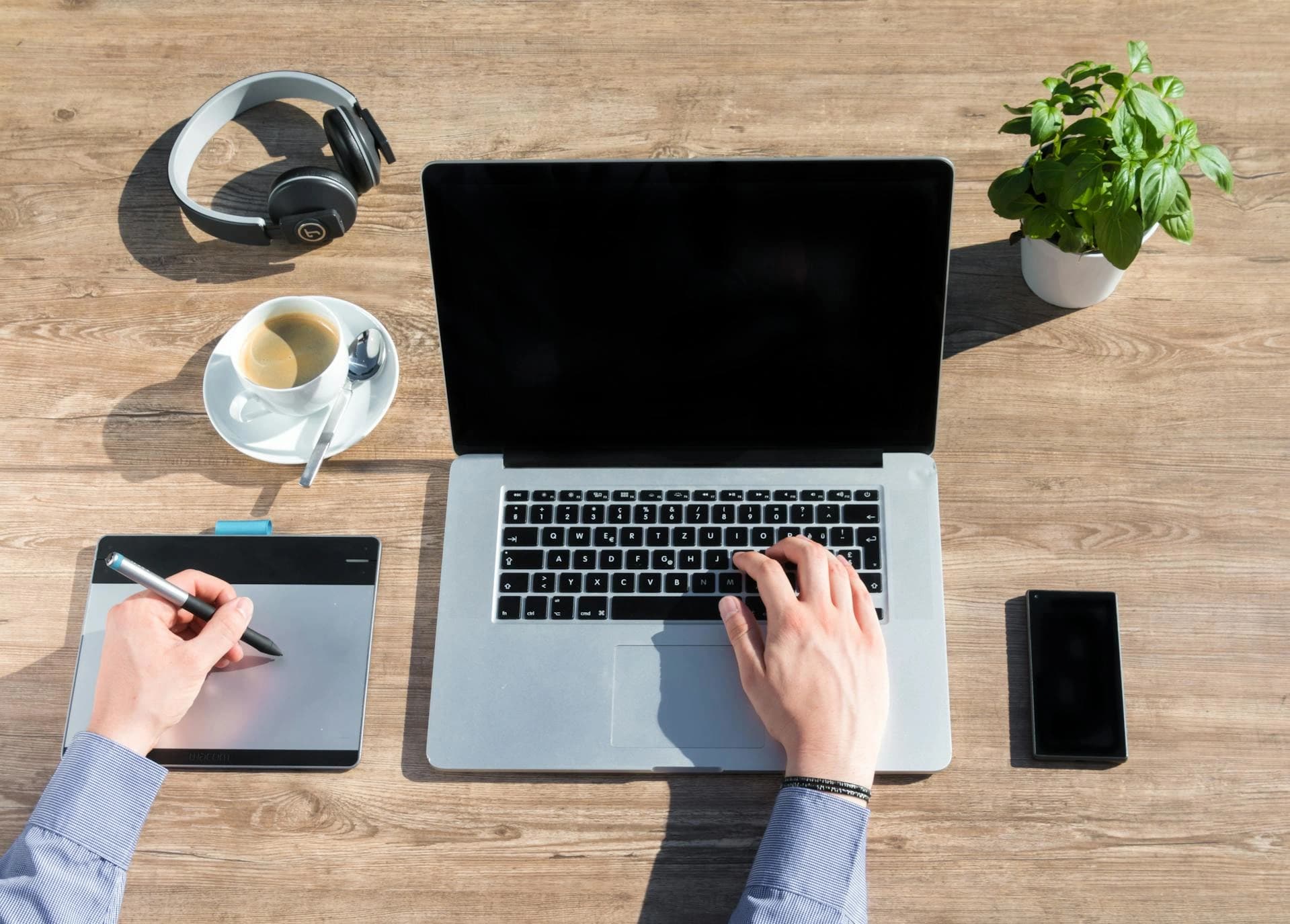 Création de branding et charte de design graphique complet